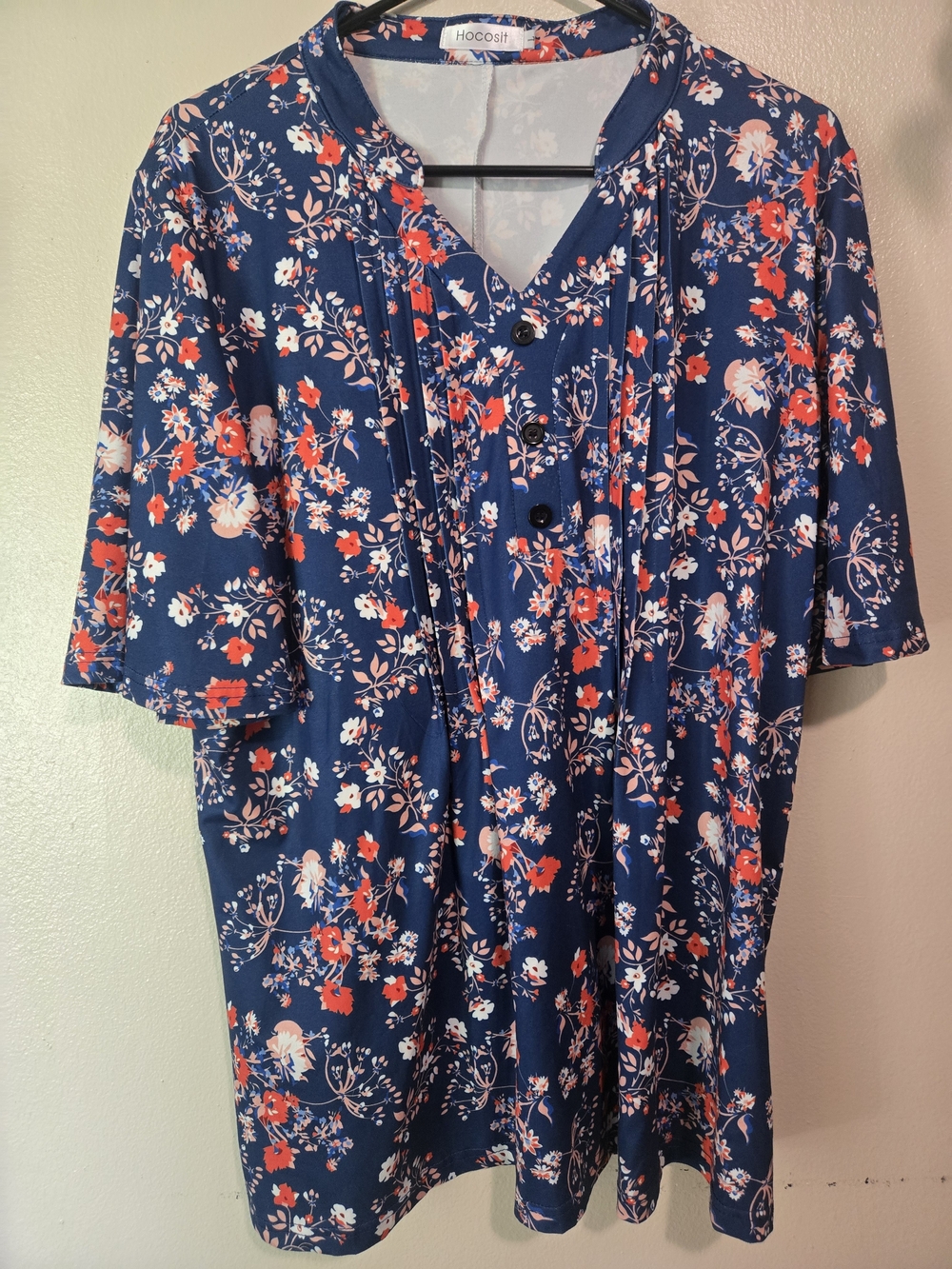 Hocosit Large Navy Floral Button-Front Vneck Women's Top